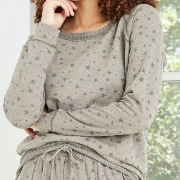 Knox Rose Tops - Knox Rose Target Star Print Pullover
